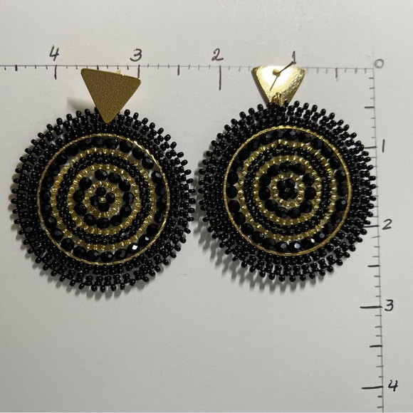 Black & Gold Stylish Beaded Earrings for Woman - Elegant Trendy Earrings - Picture 5 of 5